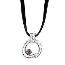 Load image into Gallery viewer, Mother and Child Pendant